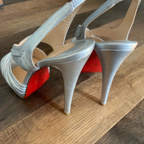 Louboutin heels 👠 - Picture 4 of 4